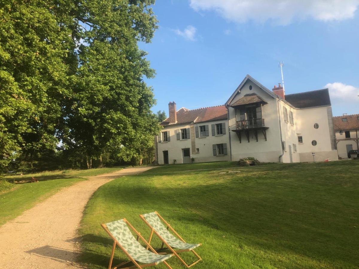 Domaine Du Plessis Bed and Breakfast Le Plessis-Luzarches Exteriör bild